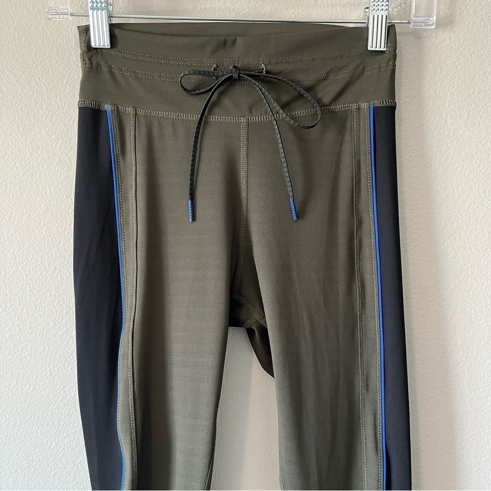 THE UPSIDE Army Green Midi Drawstring Active Skinny Leggings Arrow Logo Size 2 - Picture 6 of 14